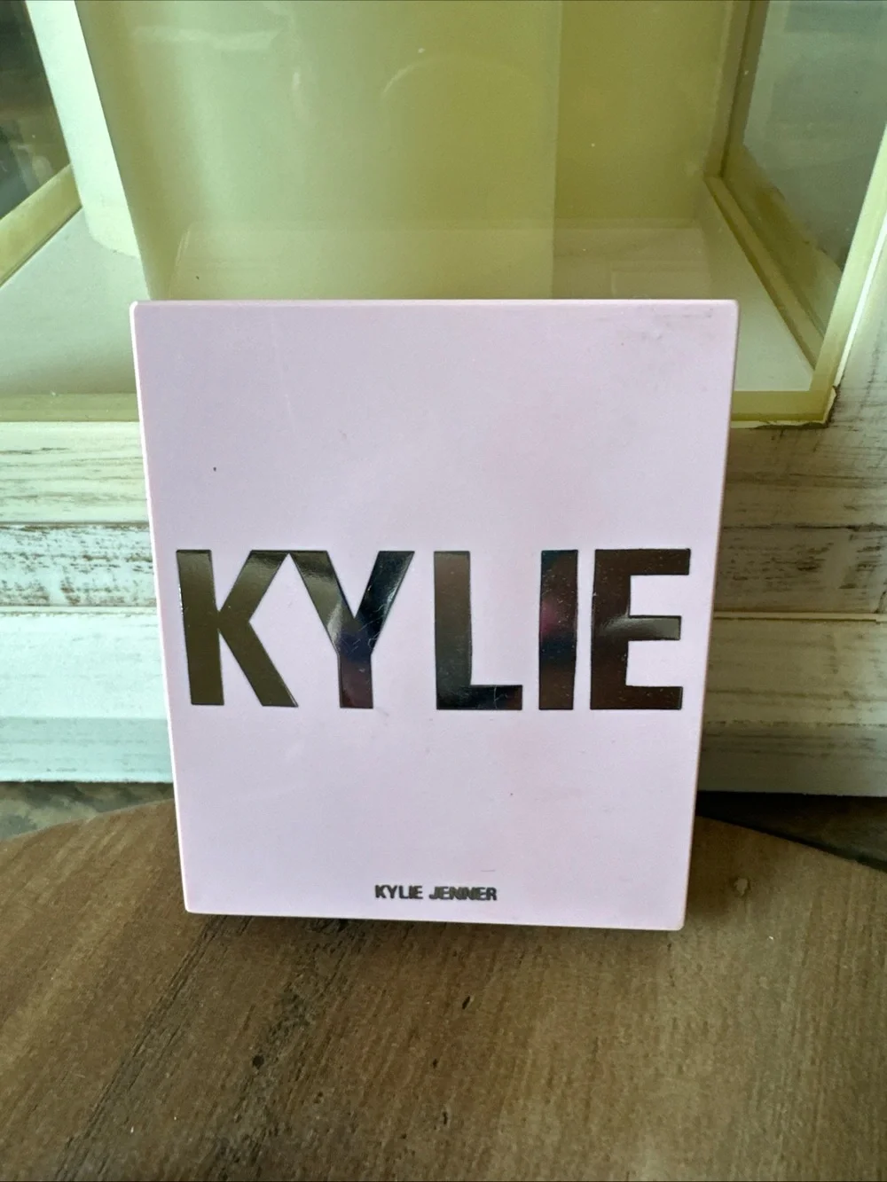Kylie Jenner Pressed Illuminating Powder Ice Me Out .34 Oz New No Box